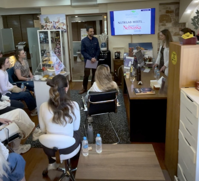 Nutrilab Panepisthmia 01