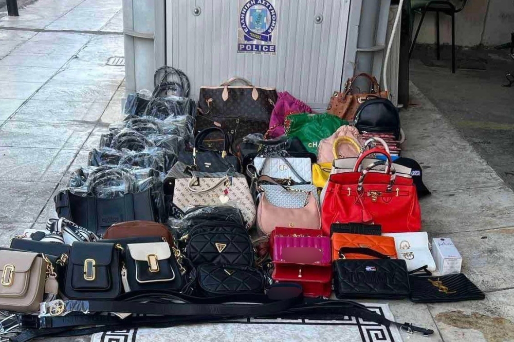 &Delta;&iota;&alpha;&kappa;&iota;&nu;&omicron;ύ&sigma;&epsilon; &pi;&rho;&omicron;ϊό&nu;&tau;&alpha; &laquo;&mu;&alpha;ϊ&mu;&omicron;ύ&raquo; &sigma;&tau;&eta; &Sigma;&kappa;ά&lambda;&alpha;