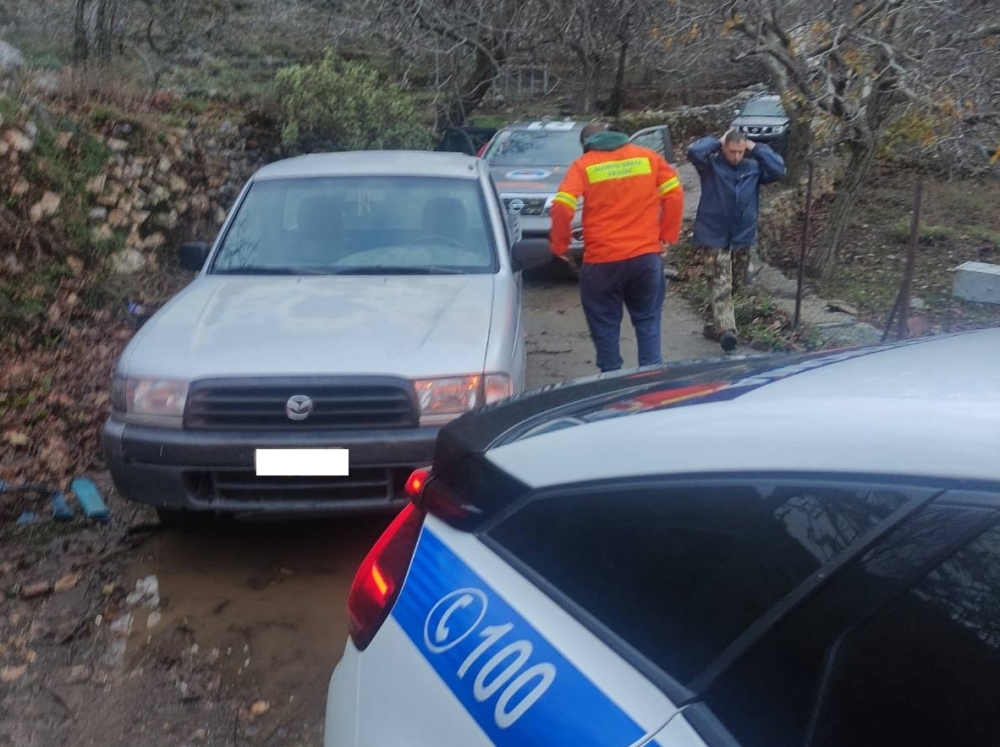 &Mu;&alpha;ύ&rho;&alpha; &mu;&alpha;&nu;&tau;ά&tau;&alpha; &gamma;&iota;&alpha; &tau;&omicron;&nu; &eta;&lambda;&iota;&kappa;&iota;&omega;&mu;έ&nu;&omicron; &pi;&omicron;&upsilon; &alpha;&gamma;&nu;&omicron;&omicron;ύ&nu;&tau;&alpha;&nu; &sigma;&tau;&alpha; &Sigma;&kappa;&upsilon;&phi;&iota;ά&nu;&iota;&kappa;&alpha; &Gamma;&upsilon;&theta;&epsilon;ί&omicron;&upsilon;