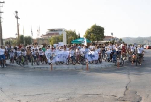 «Σκέπασε» τον καρκίνο με ένα συμβολικό «κύμα» η Λακωνία (ΦΩΤΟ)