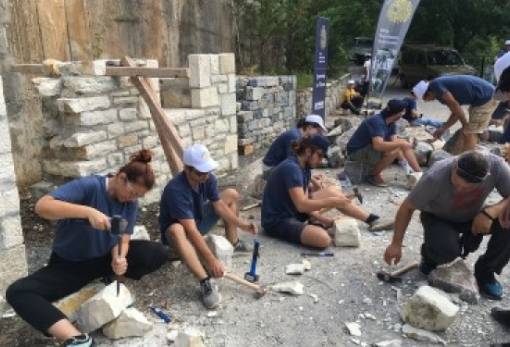 «Υλικοί Πολιτισμοί: ο τρόπος του ξύλου και ο τρόπος της πέτρας»