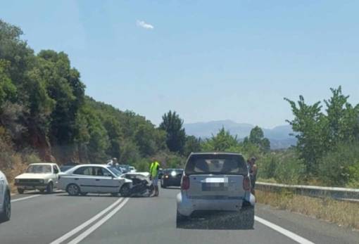 Δύο τροχαία στην ΕΟ Σπάρτης-Γυθείου (ΦΩΤΟ)