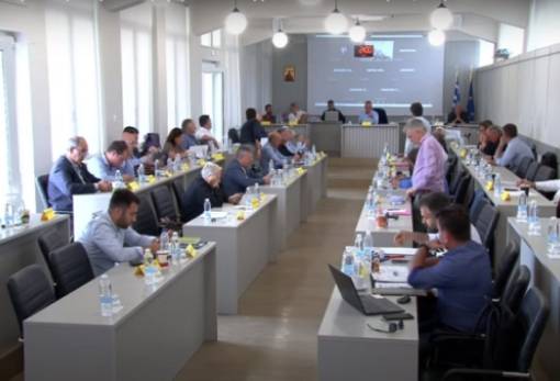 Σύμφωνη με αστερίσκους η Πελοπόννησος για τον νέο Κώδικα Αυτοδιοίκησης