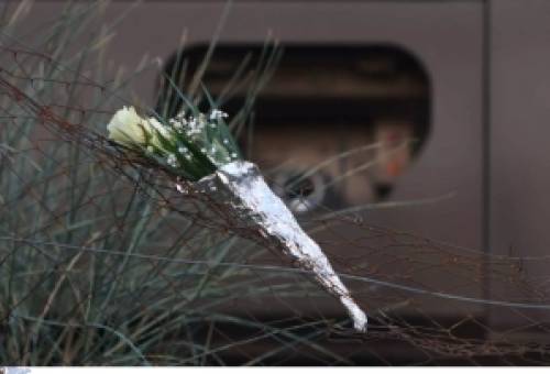 Χωρίς σημαίες και λάβαρα… συμμετέχουμε