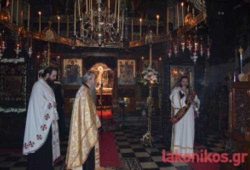 Με εκκλησιαστική μεγαλοπρέπεια ο εσπερινός στους Αγίους Τεσσαράκοντα (ΦΩΤΟ)