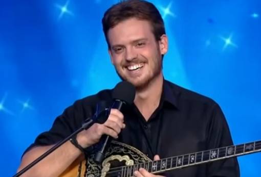 «Βασίλη Γεωργακάκο έχεις ταλέντο στο λαϊκό τραγούδι»! (VIDEO)