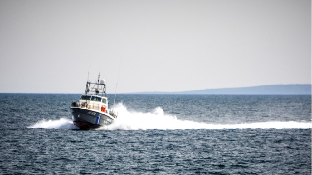 &Alpha;&kappa;&upsilon;&beta;έ&rho;&nu;&eta;&tau;&omicron; έ&mu;&epsilon;&iota;&nu;&epsilon; &sigma;&kappa;ά&phi;&omicron;&sigmaf; &alpha;&nu;&omicron;&iota;&chi;&tau;ά &tau;&eta;&sigmaf; &Nu;&epsilon;ά&pi;&omicron;&lambda;&eta;&sigmaf;