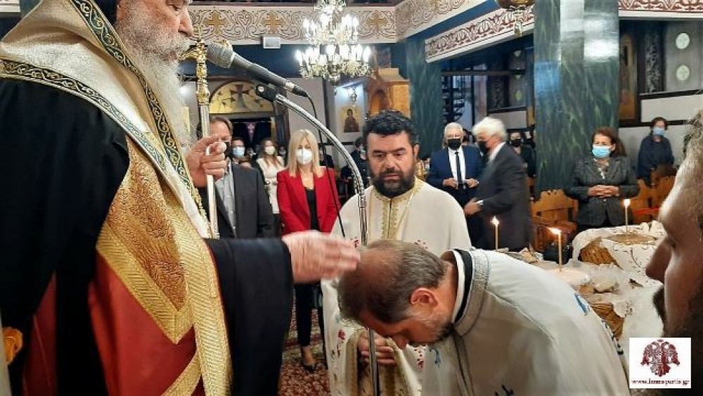 &Chi;&epsilon;&iota;&rho;&omicron;&theta;&epsilon;&sigma;ί&alpha; &Pi;&rho;&omega;&tau;&omicron;&pi;&rho;&epsilon;&sigma;&beta;ύ&tau;&epsilon;&rho;&omicron;&upsilon; &sigma;&tau;&alpha; &Pi;&alpha;&pi;&alpha;&delta;&iota;ά&nu;&iota;&kappa;&alpha;