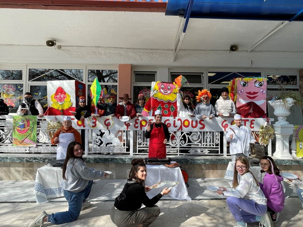 &laquo;&Sigma;&tau;&rho;&omicron;&upsilon;&mu;&phi;ί&sigma;&mu;&alpha;&tau;&alpha;&raquo; &sigma;&tau;&omicron; &Iota;&delta;&iota;&omega;&tau;&iota;&kappa;ό &Epsilon;&kappa;&pi;&alpha;&iota;&delta;&epsilon;&upsilon;&tau;ή&rho;&iota;&omicron; &laquo;&Pi;&omicron;&lambda;&upsilon;&chi;&rho;&omicron;&nu;ά&kappa;&omicron;&upsilon;&raquo;