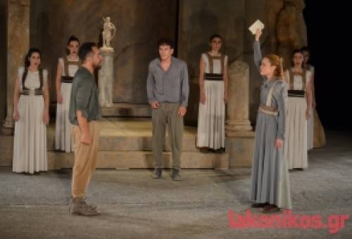 Καθήλωσε το κοινό η «Ιφιγένεια η εν Ταύροις» (ΦΩΤΟ)