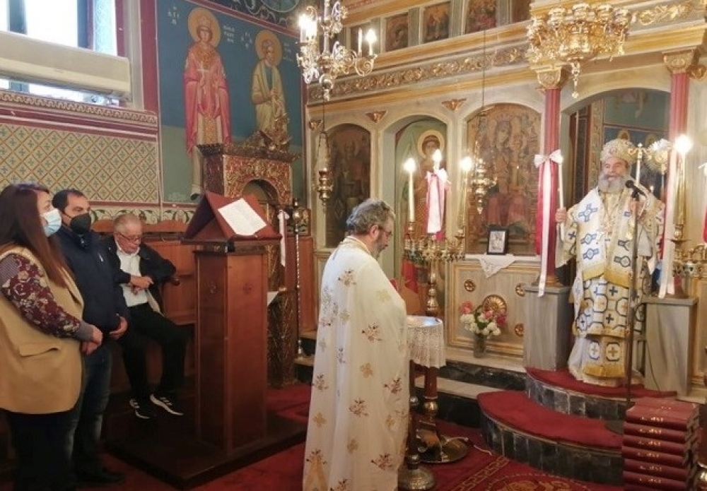 &Mu;&eta;&tau;&rho;&omicron;&pi;&omicron;&lambda;ί&tau;&eta;&sigmaf; &Mu;ά&nu;&eta;&sigmaf;: &laquo;&Eta; &theta;&rho;&eta;&sigma;&kappa;&epsilon;ί&alpha; &delta;&epsilon;&nu; &sigma;&upsilon;&gamma;&kappa;&rho;&omicron;ύ&epsilon;&tau;&alpha;&iota; &mu;&epsilon; &tau;&eta;&nu; &epsilon;&pi;&iota;&sigma;&tau;ή&mu;&eta;&raquo;