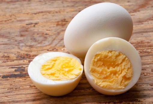 Τι θα συμβεί στο σώμα σου αν τρως αυγά κάθε μέρα;