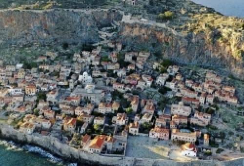 «Ανεβάζει» την καστροπολιτεία το τελεφερίκ