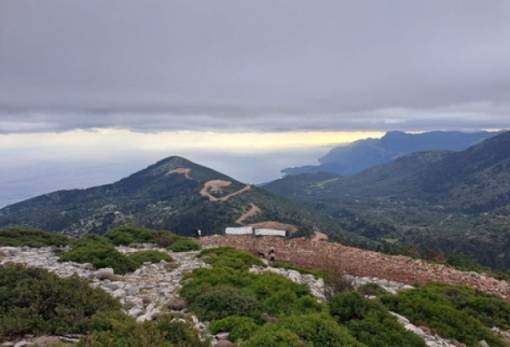 Μάκαρης για «πάγωμα» έργων αιολικών πάρκων: «Μια πρώτη νίκη για το Κυπαρίσσι και τα Πελετά»