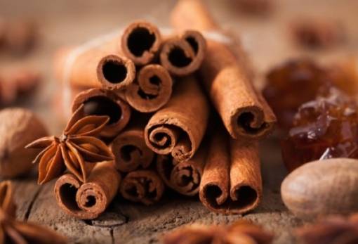 Γιατί η κανέλα είναι το μπαχαρικό που πρέπει οπωσδήποτε να βάλεις στην καθημερινότητά σου