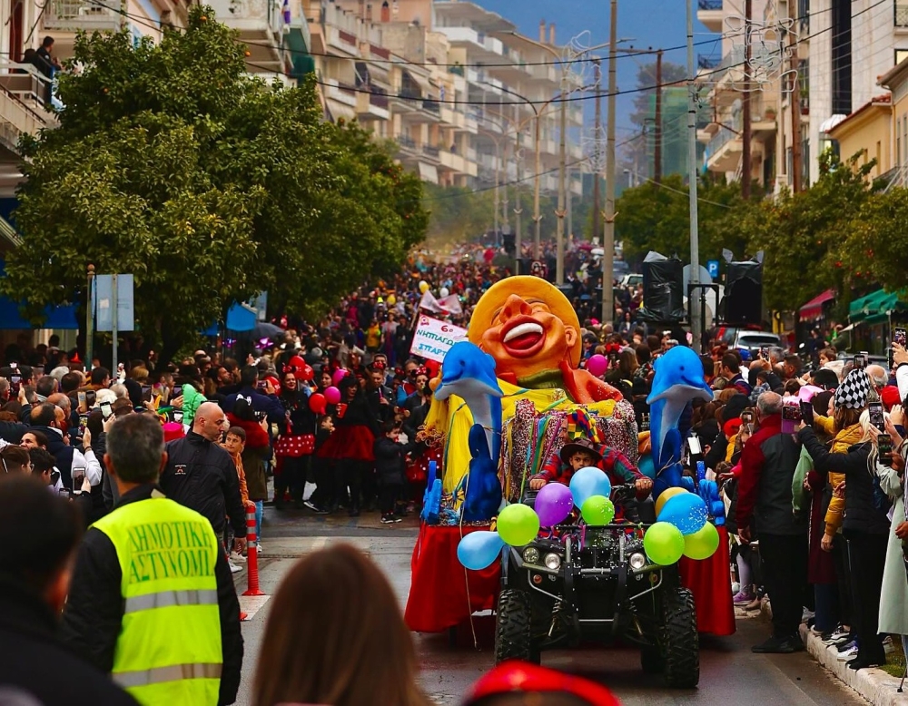 &Alpha;&pi;&omicron;&kappa;&rho;&iota;ά&tau;&iota;&kappa;&omicron;&sigmaf; &laquo;&pi;&alpha;&rho;&omicron;&xi;&upsilon;&sigma;&mu;ό&sigmaf;&raquo; &kappa;&upsilon;&rho;&iota;&epsilon;ύ&epsilon;&iota; &Sigma;&pi;ά&rho;&tau;&eta; &kappa;&alpha;&iota; &chi;&omega;&rho;&iota;ά!