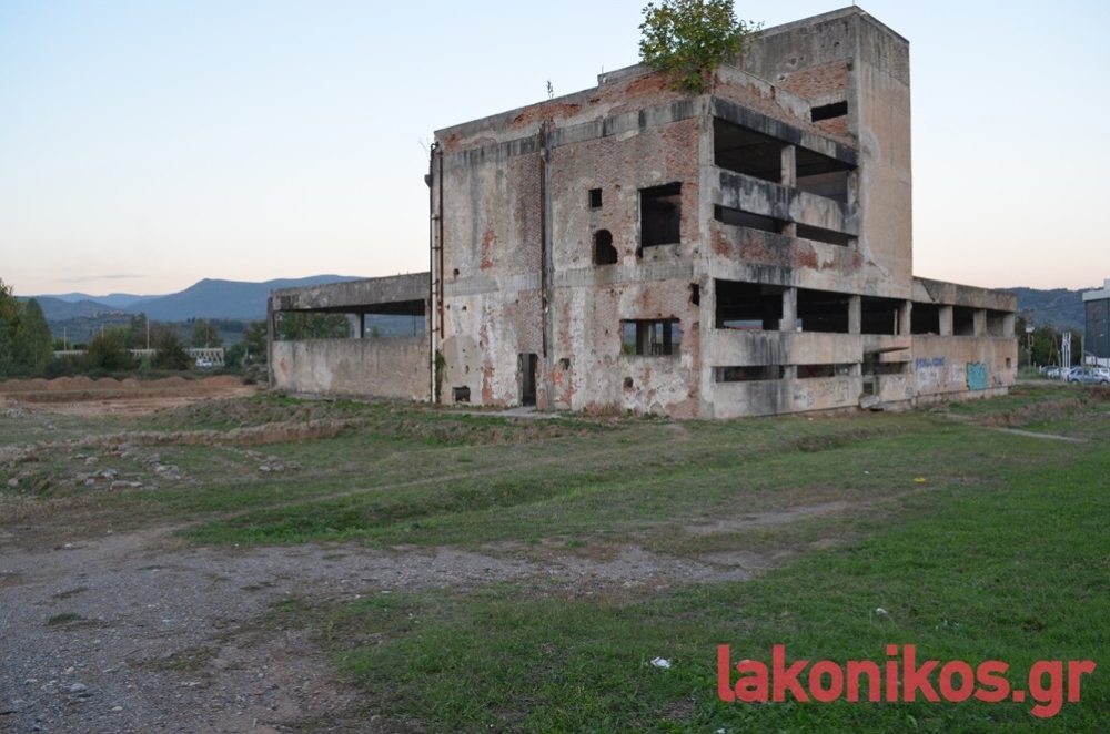 &laquo;&Xi;&alpha;&nu;&alpha;&rho;ί&chi;&nu;&omicron;&upsilon;&nu; &sigma;&tau;&iota;&sigmaf; &kappa;&alpha;&lambda;έ&nu;&delta;&epsilon;&sigmaf; &tau;&omicron; &nu;έ&omicron; &Mu;&omicron;&upsilon;&sigma;&epsilon;ί&omicron; &Sigma;&pi;ά&rho;&tau;&eta;&sigmaf;&raquo;