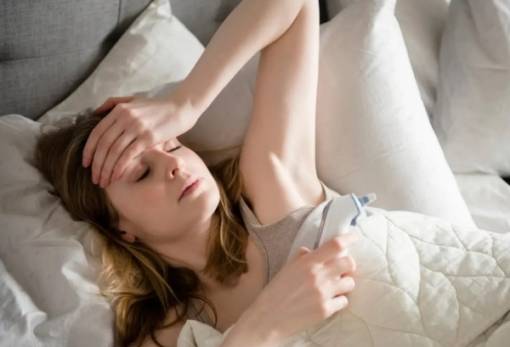 Εσύ ξέρεις γιατί ιδρώνουμε τόσο πολύ το βράδυ;