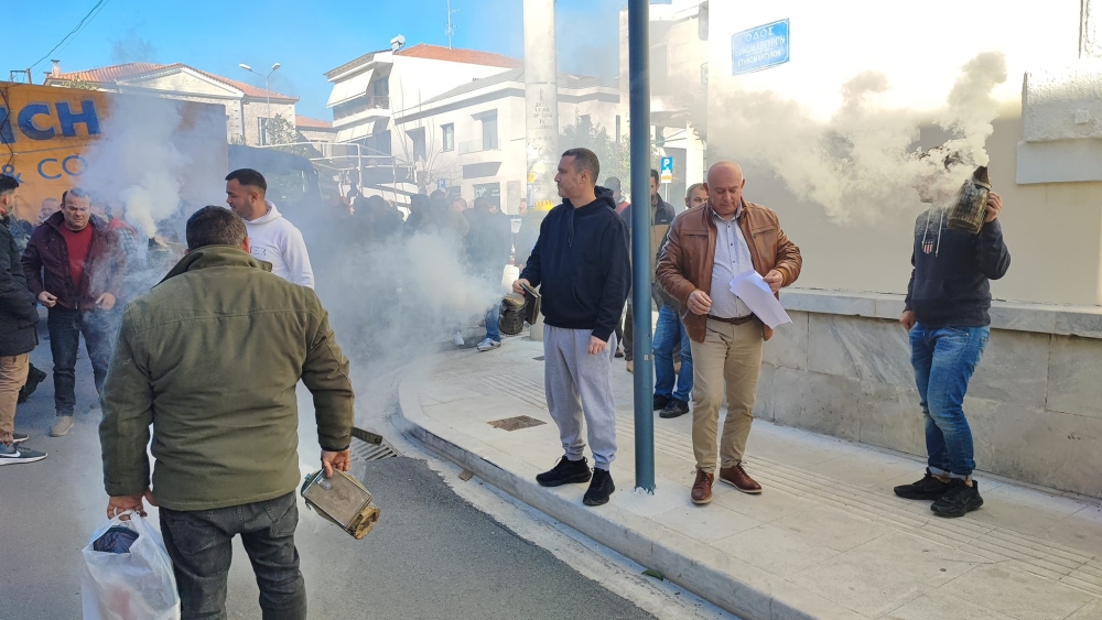 &laquo;&Chi;&omega;&rho;ί&sigmaf; &tau;&eta; &mu;έ&lambda;&iota;&sigma;&sigma;&alpha; &delta;&epsilon;&nu; &upsilon;&pi;ά&rho;&chi;&epsilon;&iota; &mu;έ&lambda;&lambda;&omicron;&nu;&raquo; &delta;&iota;&alpha;&lambda;&alpha;&lambda;&omicron;ύ&nu; &omicron;&iota; &Lambda;ά&kappa;&omega;&nu;&epsilon;&sigmaf; &mu;&epsilon;&lambda;&iota;&sigma;&sigma;&omicron;&kappa;ό&mu;&omicron;&iota;