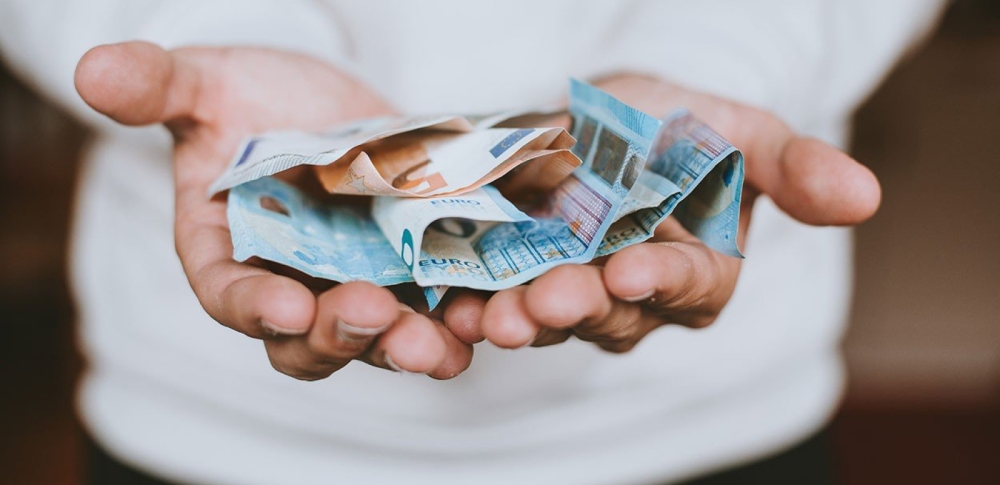 &Sigma;&tau;&eta;&nu; &tau;&epsilon;&lambda;&iota;&kappa;ή &epsilon;&upsilon;&theta;&epsilon;ί&alpha; &omicron;&iota; &alpha;&nu;&alpha;&kappa;&omicron;&iota;&nu;ώ&sigma;&epsilon;&iota;&sigmaf; &gamma;&iota;&alpha; &tau;&omicron;&nu; &kappa;&alpha;&tau;ώ&tau;&alpha;&tau;&omicron; &mu;&iota;&sigma;&theta;ό