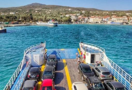 Καθηλωμένα για ώρες τα πλοιάρια στην Ελαφόνησο