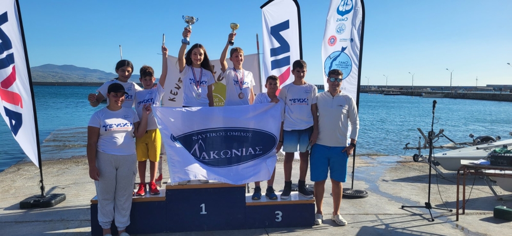 &Delta;ύ&omicron; &mu;&epsilon;&tau;ά&lambda;&lambda;&iota;&alpha; &gamma;&iota;&alpha; &tau;&omicron;&nu; &Nu;&alpha;&upsilon;&tau;&iota;&kappa;ό Ό&mu;&iota;&lambda;&omicron; &Lambda;&alpha;&kappa;&omega;&nu;ί&alpha;&sigmaf; &sigma;&epsilon; &iota;&sigma;&tau;&iota;&omicron;&pi;&lambda;&omicron;ϊ&kappa;ό &alpha;&gamma;ώ&nu;&alpha; &sigma;&tau;&eta;&nu; &Kappa;&alpha;&lambda;&alpha;&mu;ά&tau;&alpha;