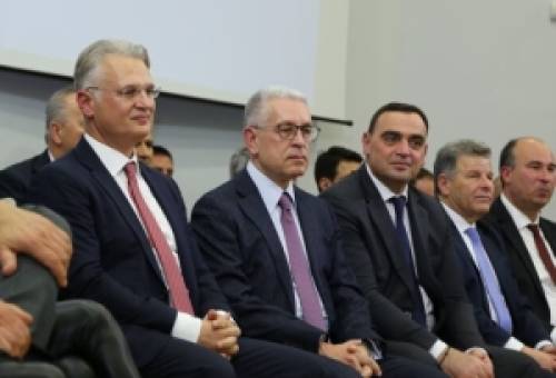 Σε αναμονή για την ανακοίνωση των αντιπεριφερειαρχών