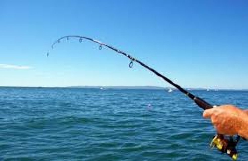 &Omicron;&iota; &chi;&omicron;&mu;&pi;ί&sigma;&tau;&epsilon;&sigmaf; &psi;&alpha;&rho;ά&delta;&epsilon;&sigmaf; &kappa;&alpha;&tau;&alpha;&sigma;&tau;&rho;έ&phi;&omicron;&upsilon;&nu; &tau;&omicron; &theta;&alpha;&lambda;ά&sigma;&sigma;&iota;&omicron; &pi;&epsilon;&rho;&iota;&beta;ά&lambda;&lambda;&omicron;&nu;, &sigma;&tau;&eta;&nu; &Epsilon;&upsilon;&rho;ώ&pi;&eta;