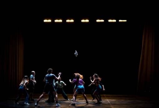 Η ΔΕΗ φέρνει τη θεατρική εμπειρία στα Κύθηρα, με ζωντανή μετάδοση της παράστασης «έχεις πέντε λεπτά»