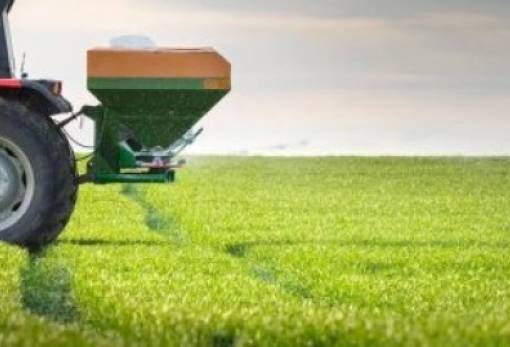 ΕΕ: Πακέτο στήριξης για το κόστος λιπασμάτων των αγροτών
