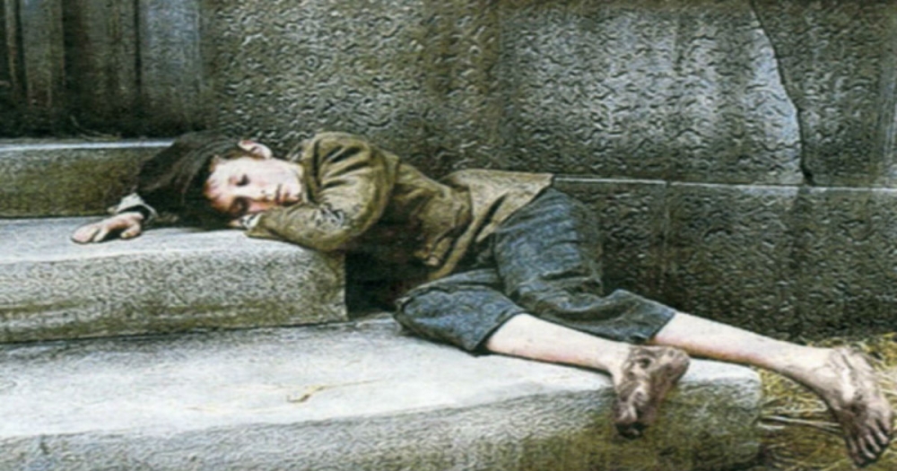 &Tau;&omicron; &phi;&tau;&omega;&chi;ό &pi;&alpha;&iota;&delta;ί &kappa;&alpha;&iota; &tau;&alpha; &sigma;&omicron;&upsilon;&pi;&iota;&omicron;&kappa;ό&kappa;&alpha;&lambda;&alpha;