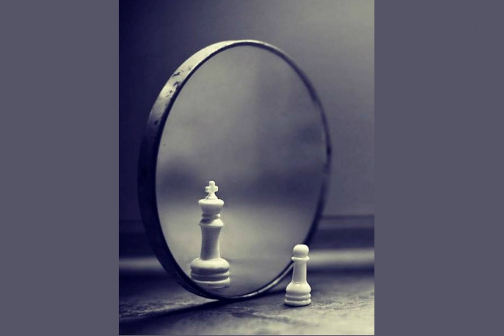 &Eta; &pi;&alpha;&rho;ά&sigma;&tau;&alpha;&sigma;&eta; &laquo;&Epsilon;&Sigma;&Tau;&Iota;-&Alpha;-&Delta;&Upsilon;&Nu;&Alpha;&Tau;&Omicron;&Nu;&raquo; &alpha;&nu;&epsilon;&beta;&alpha;ί&nu;&epsilon;&iota; &sigma;&tau;&omicron; &mu;&epsilon;&tau;&alpha;&xi;&omicron;&upsilon;&rho;&gamma;&epsilon;ί&omicron; &Sigma;&pi;ά&rho;&tau;&eta;&sigmaf;