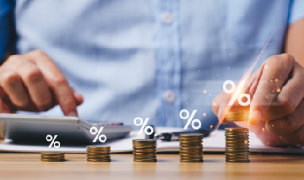 &Epsilon;&Lambda;&Sigma;&Tau;&Alpha;&Tau;: &Pi;&omicron;&iota;&omicron;&iota; &kappa;&lambda;ά&delta;&omicron;&iota; &epsilon;ί&delta;&alpha;&nu; &alpha;ύ&xi;&eta;&sigma;&eta; &tau;&zeta;ί&rho;&omicron;&upsilon; 29,3% &kappa;&alpha;&iota; &Alpha;&kappa;&alpha;&theta;ά&rho;&iota;&sigma;&tau;&eta;&sigmaf; &Pi;&rho;&omicron;&sigma;&tau;&iota;&theta;έ&mu;&epsilon;&nu;&eta;&sigmaf; &Alpha;&xi;ί&alpha;&sigmaf; 21,3%