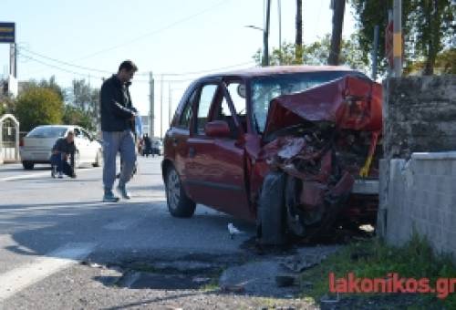 Σφοδρό τροχαίο επί της Γυθείου στη Σπάρτη