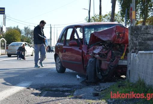 Σφοδρό τροχαίο επί της Γυθείου στη Σπάρτη