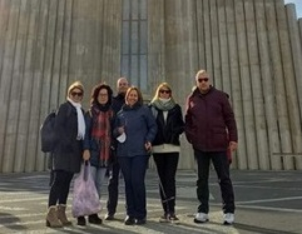 &Sigma;&tau;&eta;&nu; &Iota;&sigma;&lambda;&alpha;&nu;&delta;ί&alpha; &sigma;&tau;&epsilon;&lambda;έ&chi;&eta; &tau;&eta;&sigmaf; &Delta;&iota;&epsilon;ύ&theta;&upsilon;&nu;&sigma;&eta;&sigmaf; &Beta;/&theta;&mu;&iota;&alpha;&sigmaf; &Epsilon;&kappa;&pi;/&sigma;&eta;&sigmaf; &Lambda;&alpha;&kappa;&omega;&nu;ί&alpha;&sigmaf;