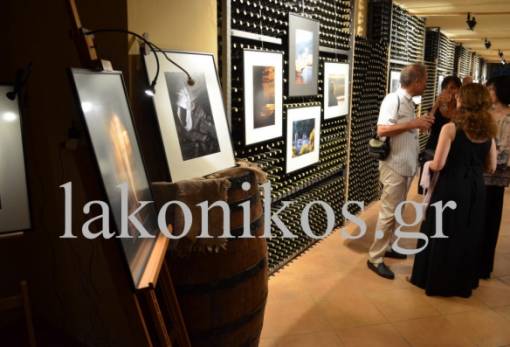 Εντυπωσίασε η έκθεση «Περιδιαβάζοντας το Άγιο Όρος» του Γ. Ψυχογιού (ΦΩΤΟ-VIDEO)