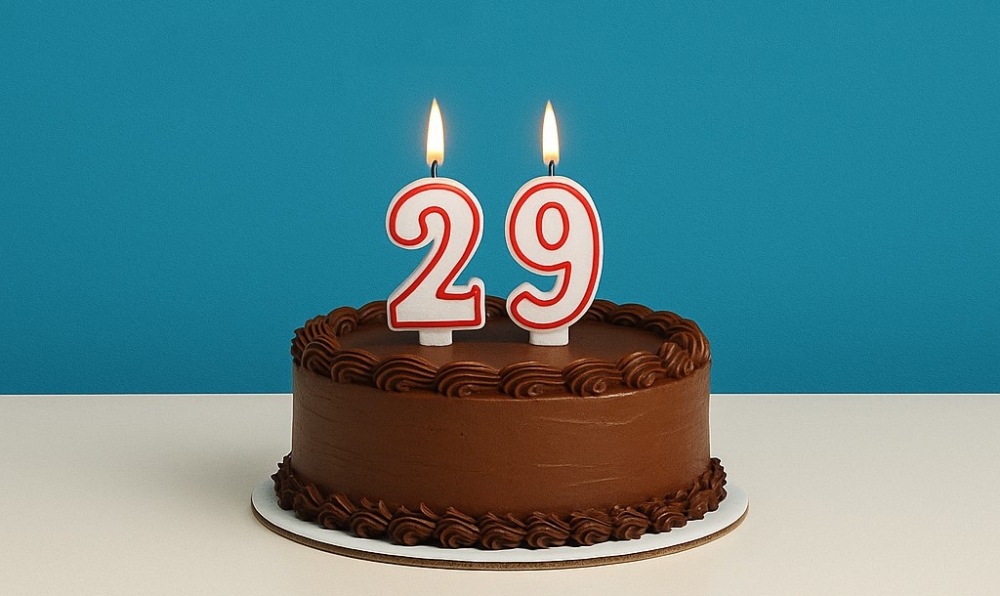 29 &chi;&rho;ό&nu;&iota;&alpha; &laquo;&Lambda;&alpha;&kappa;&omega;&nu;&iota;&kappa;ό&sigmaf; &Tau;ύ&pi;&omicron;&sigmaf;&raquo;, &mu;&epsilon; &omicron;&delta;&eta;&gamma;ό &tau;&omicron; &pi;&alpha;&rho;&epsilon;&lambda;&theta;ό&nu; &kappa;&alpha;&iota; &pi;&upsilon;&xi;ί&delta;&alpha; &tau;&omicron; &mu;έ&lambda;&lambda;&omicron;&nu;