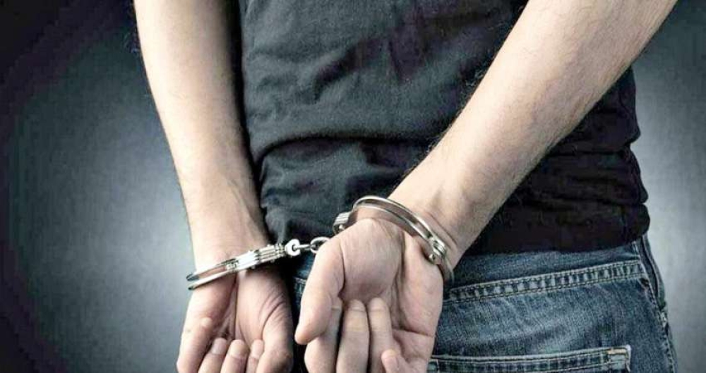 &Alpha;&nu;ή&lambda;&iota;&kappa;&omicron;&sigmaf; &pi;ί&sigma;&omega; &alpha;&pi;ό &alpha;&pi;ό&pi;&epsilon;&iota;&rho;&alpha; &kappa;&lambda;&omicron;&pi;ή&sigmaf; &sigma;&tau;&eta;&nu; &Tau;&rho;&alpha;&pi;&epsilon;&zeta;&omicron;&nu;&tau;ή