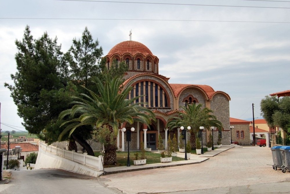 &Mu;&epsilon; έ&nu;&tau;&omicron;&nu;&omicron; &theta;&rho;&eta;&sigma;&kappa;&epsilon;&upsilon;&tau;&iota;&kappa;ό &chi;&alpha;&rho;&alpha;&kappa;&tau;ή&rho;&alpha; &eta; &Mu;&epsilon;&gamma;ά&lambda;&eta; &Epsilon;&beta;&delta;&omicron;&mu;ά&delta;&alpha; &sigma;&tau;&eta; &Sigma;&kappa;ά&lambda;&alpha;
