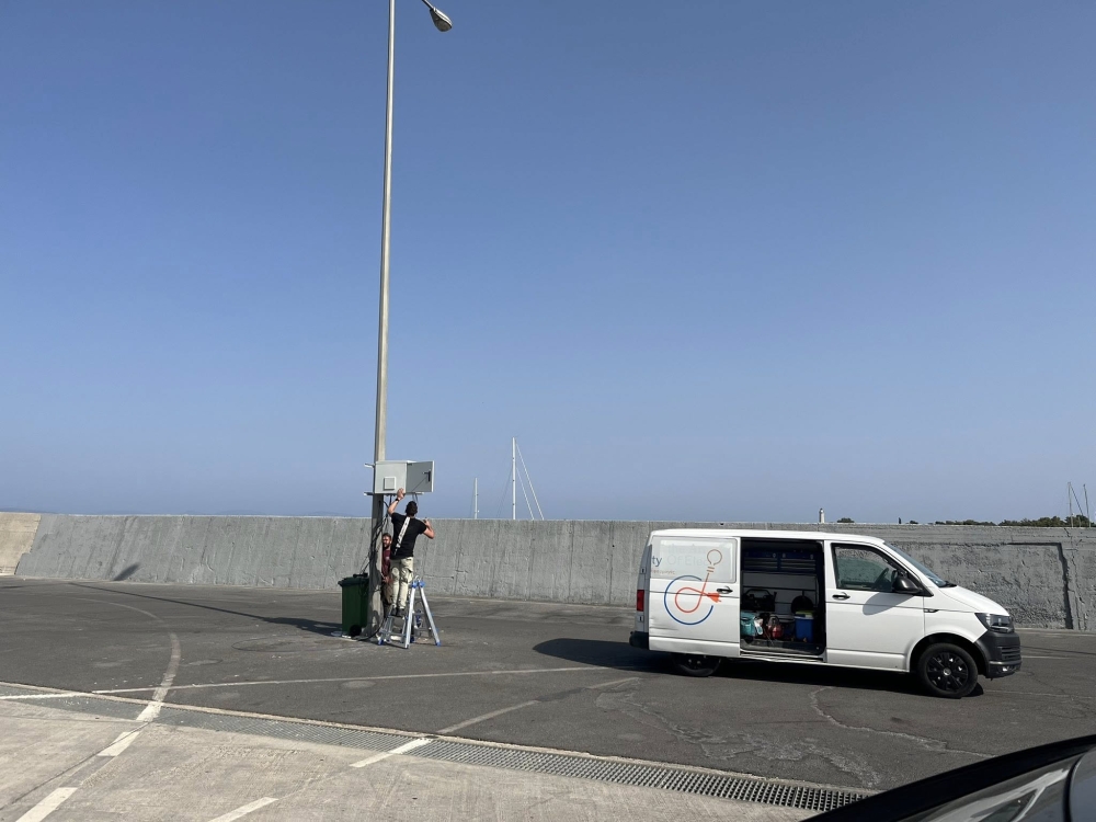 &Kappa;ά&mu;&epsilon;&rho;&epsilon;&sigmaf; &mu;&pi;ή&kappa;&alpha;&nu; &sigma;&tau;&omicron; &Lambda;&iota;&mu;ά&nu;&iota; &tau;&omicron;&upsilon; &Gamma;&upsilon;&theta;&epsilon;ί&omicron;&upsilon;