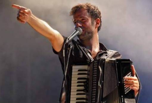 Ο Κ. Μαραβέγιας σε ένα μεγάλο πάρτι στο Επιδαύριο θέατρο Βλαχιώτη!