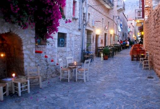 «Αναβάθμισε την Αρεόπολη η λειτουργία του πεζόδρομου»