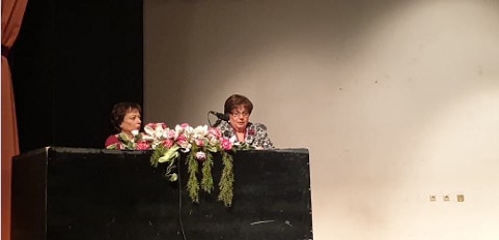 &laquo;Έ&nu;&alpha;&sigmaf; &Tau;&omicron;ύ&rho;&kappa;&omicron;&sigmaf; &sigma;&tau;&omicron; &sigma;&alpha;&lambda;ό&nu;&iota; &mu;&omicron;&upsilon;&raquo;: &Pi;&alpha;&rho;&omicron;&upsilon;&sigma;&iota;ά&sigma;&tau;&eta;&kappa;&epsilon; &tau;&omicron; &beta;&iota;&beta;&lambda;ί&omicron;  &tau;&eta;&sigmaf; &Rho;. &Sigma;&alpha;&mu;&alpha;ϊ&lambda;ί&delta;&omicron;&upsilon; &sigma;&tau;&eta; &Sigma;&pi;ά&rho;&tau;&eta;