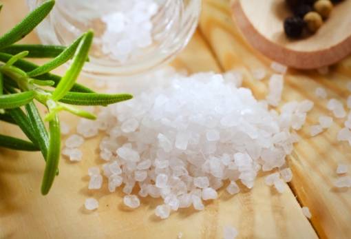 Πόσο αλάτι πρέπει τελικά να έχει η διατροφή μας;