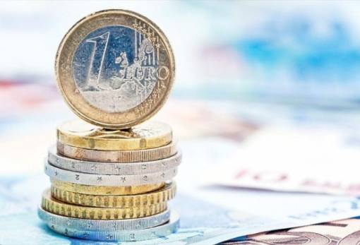 EBRD: Αβέβαιοι καιροί για εμπόριο και οικονομία