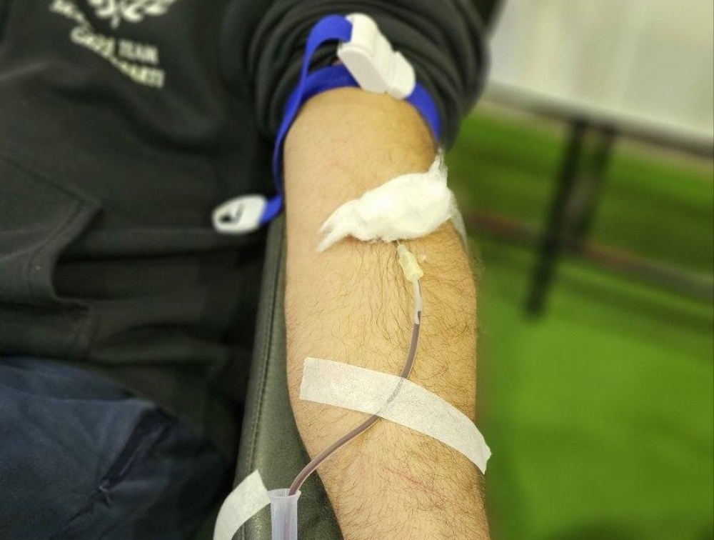 Ό&tau;&alpha;&nu; &eta; &alpha;&lambda;&lambda;&eta;&lambda;&epsilon;&gamma;&gamma;ύ&eta; &gamma;ί&nu;&epsilon;&tau;&alpha;&iota; &zeta;&omega;ή: &Epsilon;&upsilon;&chi;&alpha;&rho;&iota;&sigma;&tau;ή&rho;&iota;&omicron; &tau;&omicron;&upsilon; &Delta;ή&mu;&omicron;&upsilon; &Epsilon;&upsilon;&rho;ώ&tau;&alpha; &sigma;&tau;&omicron;&upsilon;&sigmaf; &epsilon;&theta;&epsilon;&lambda;&omicron;&nu;&tau;έ&sigmaf; &alpha;&iota;&mu;&omicron;&delta;ό&tau;&epsilon;&sigmaf;