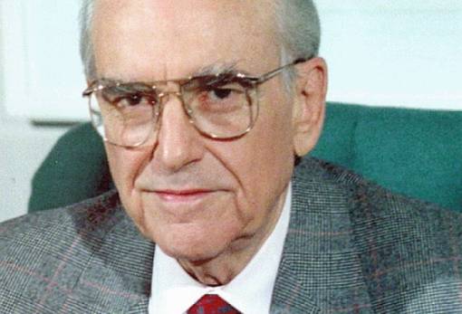 «Σαρώνουν» τα ιστορικά γυαλιά τού Ανδρέα