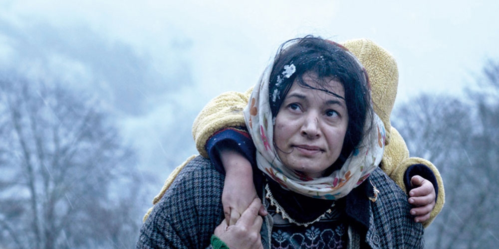 &laquo;&Tau;&omicron; &kappa;&rho;ύ&omicron; &tau;&eta;&sigmaf; &Tau;&rho;&alpha;&pi;&epsilon;&zeta;&omicron;ύ&nu;&tau;&alpha;&sigmaf;&raquo; &pi;&rho;&omicron;&beta;ά&lambda;&lambda;&epsilon;&tau;&alpha;&iota; &sigma;&tau;&eta;&nu; &Pi;&Epsilon;&Sigma;