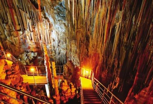 Ξεναγήσεις κάθε Σαββατοκύριακο του Νοεμβρίου στο Σπήλαιο Καστανιάς